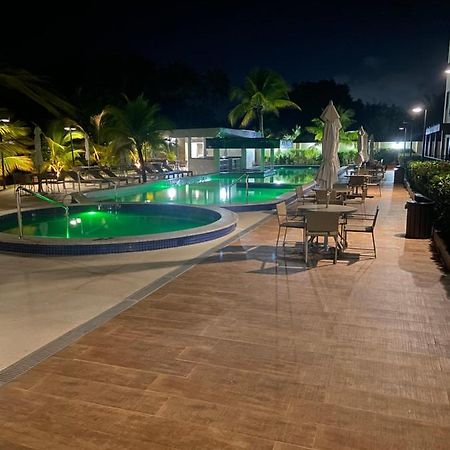 Flat Em Guarajuba Com Excelente Estrutura Apartment Екстериор снимка